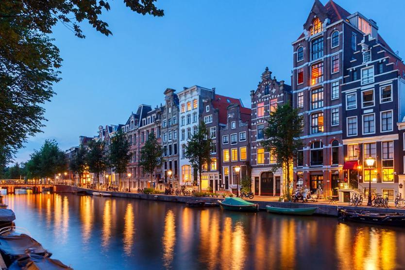 Red Light Historic Canal Island City Center Amsterdam Exterior photo
